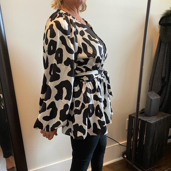 CUTE Asos top with big sleeves and tie waist - Picture 2 of 3